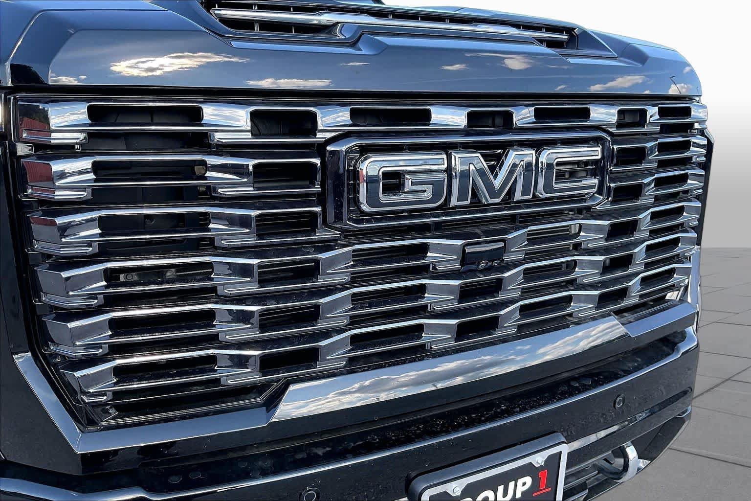 Used 2025 GMC Sierra 3500 Denali Ultimate AWD/4WD image 30