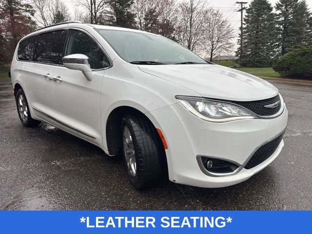 Used 2019 Chrysler Pacifica Limited image 2