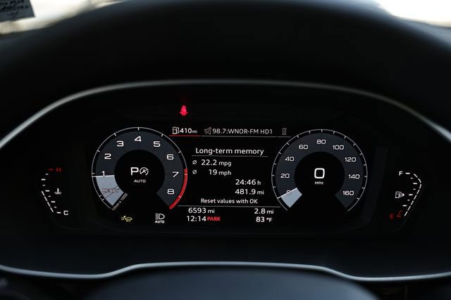 Certified 2025 Audi Q3 2.0T Premium w/ Convenience Package AWD/4WD image 32