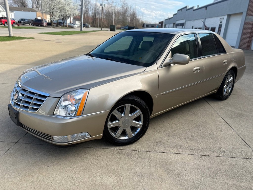 Used 2006 Cadillac DTS image 1