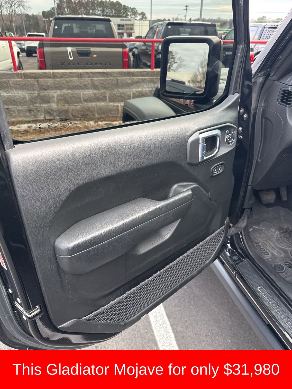 Used 2022 Jeep Gladiator Mojave w/ Cold Weather Group image 19