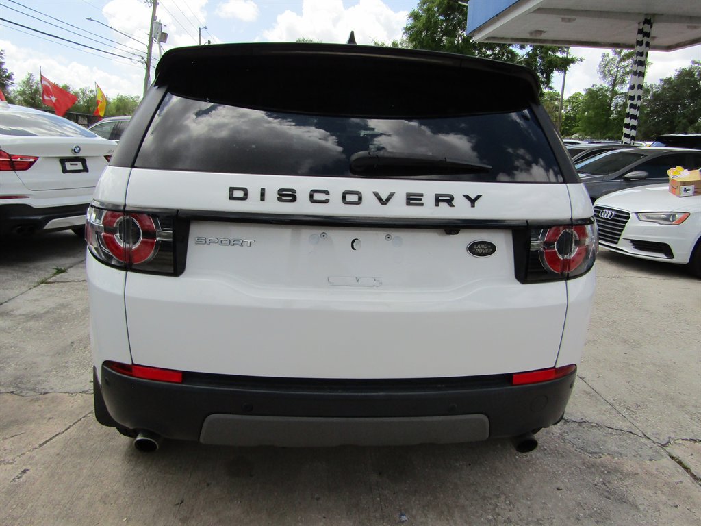 Used 2017 Land Rover Discovery Sport SE AWD/4WD image 3