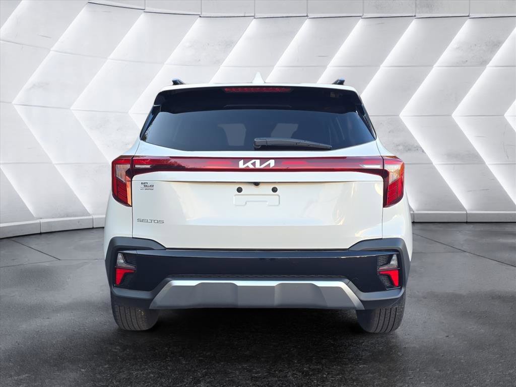 Used 2025 Kia Seltos S image 4