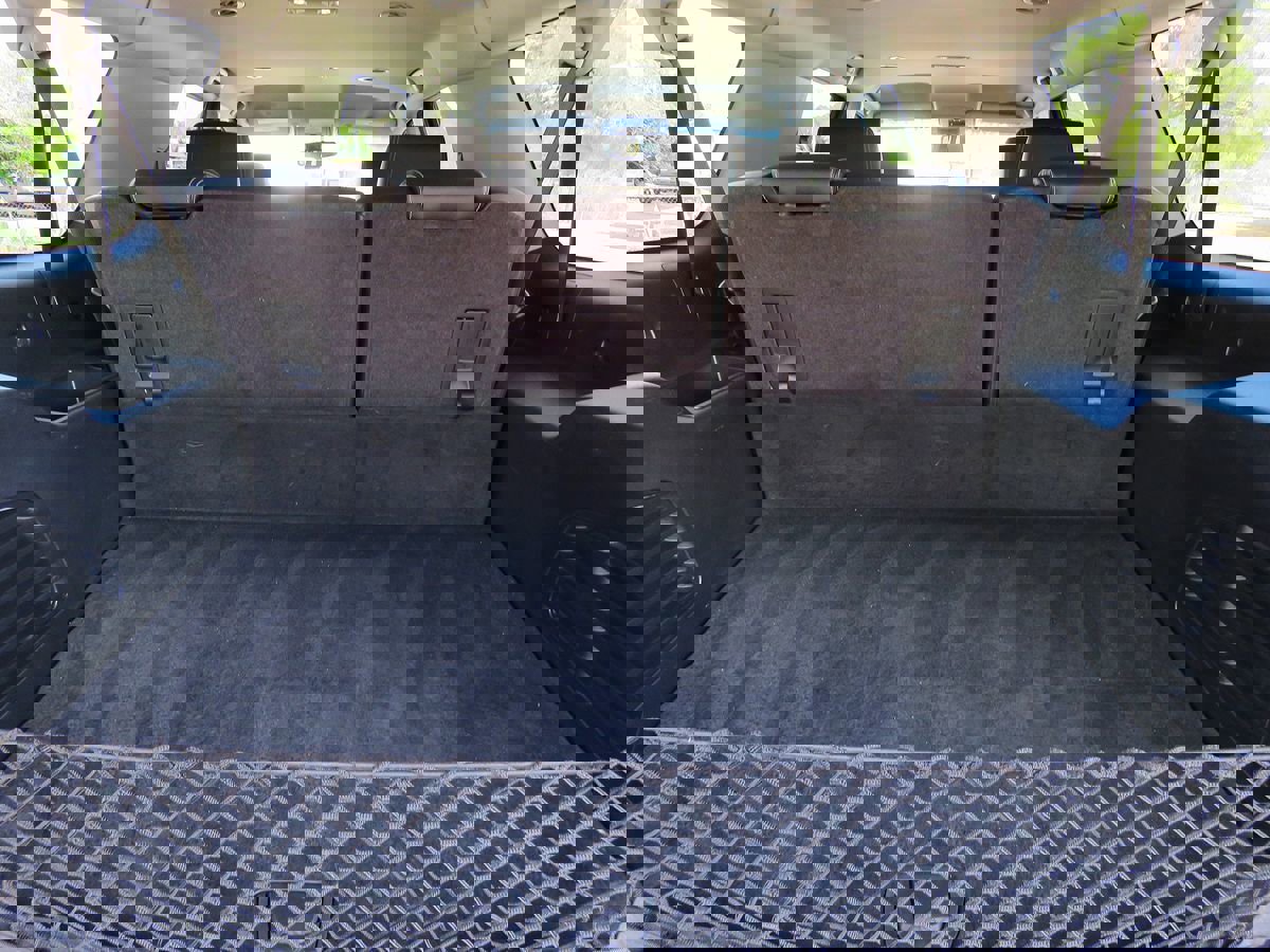 Used 2020 GMC Yukon XL SLE w/ Convenience Package image 8