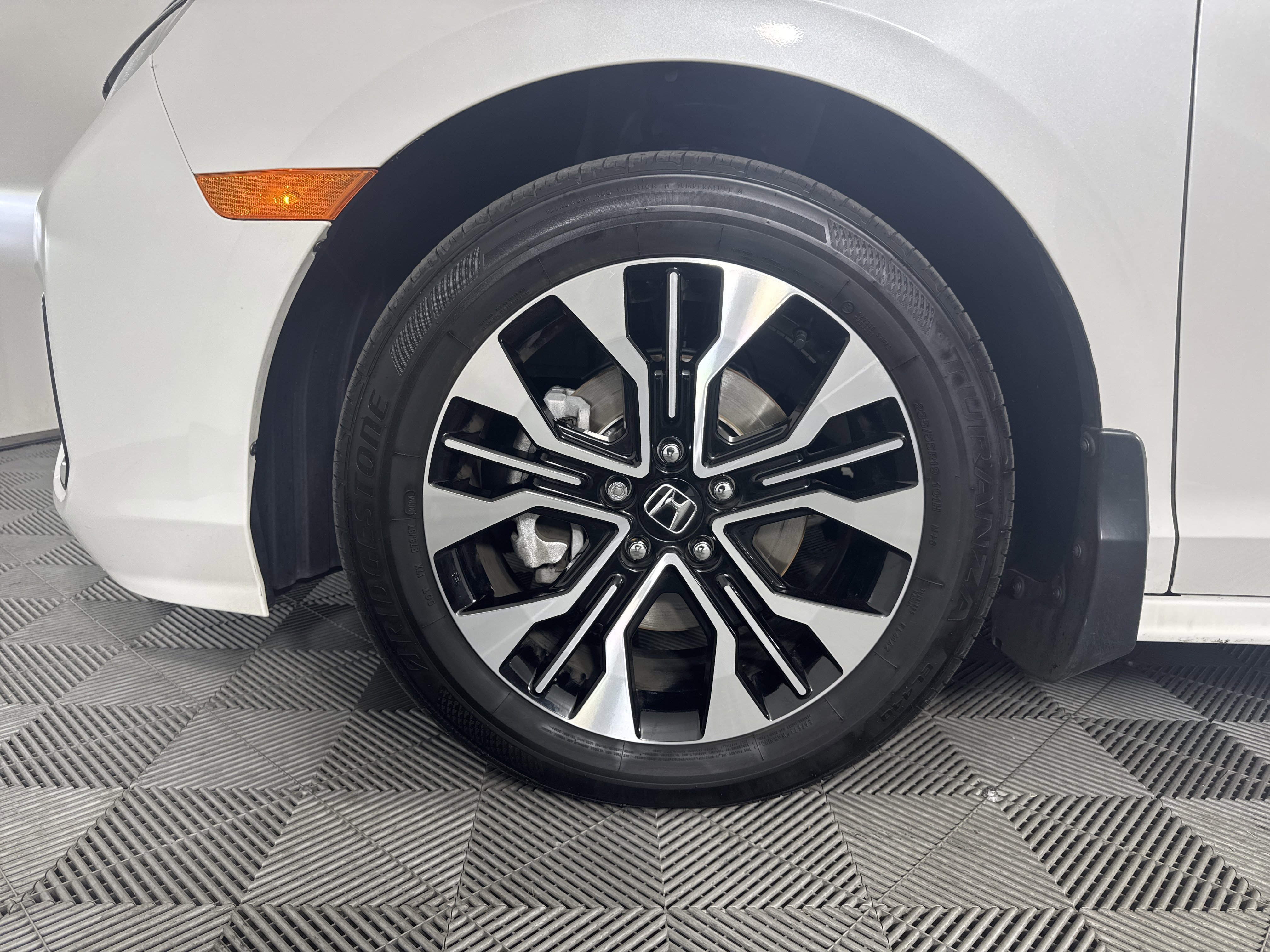 Certified 2025 Honda Odyssey Elite image 11