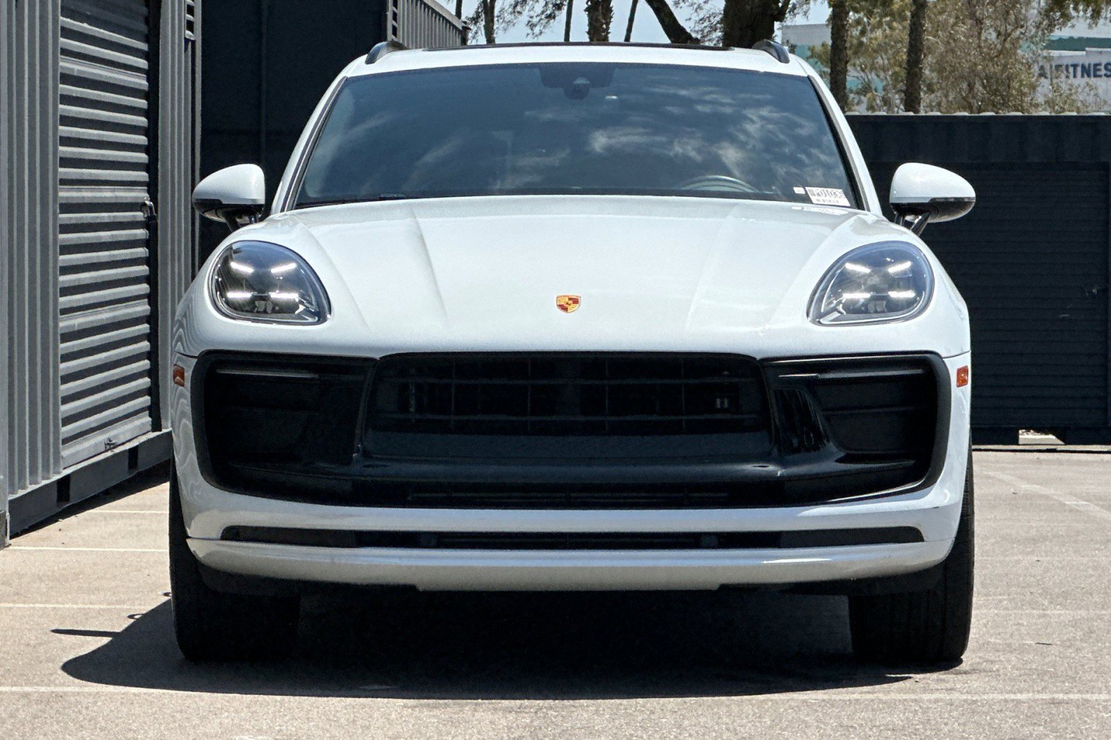 Certified 2022 Porsche Macan AWD/4WD image 11