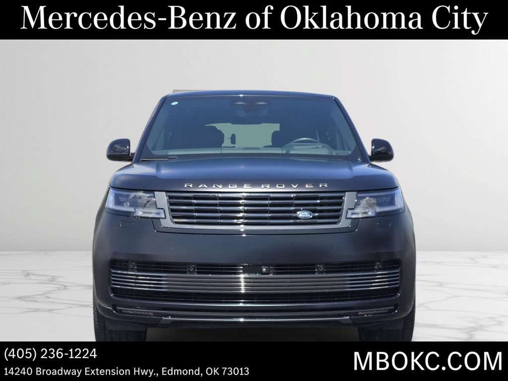 Used 2024 Land Rover Range Rover SV AWD/4WD image 2
