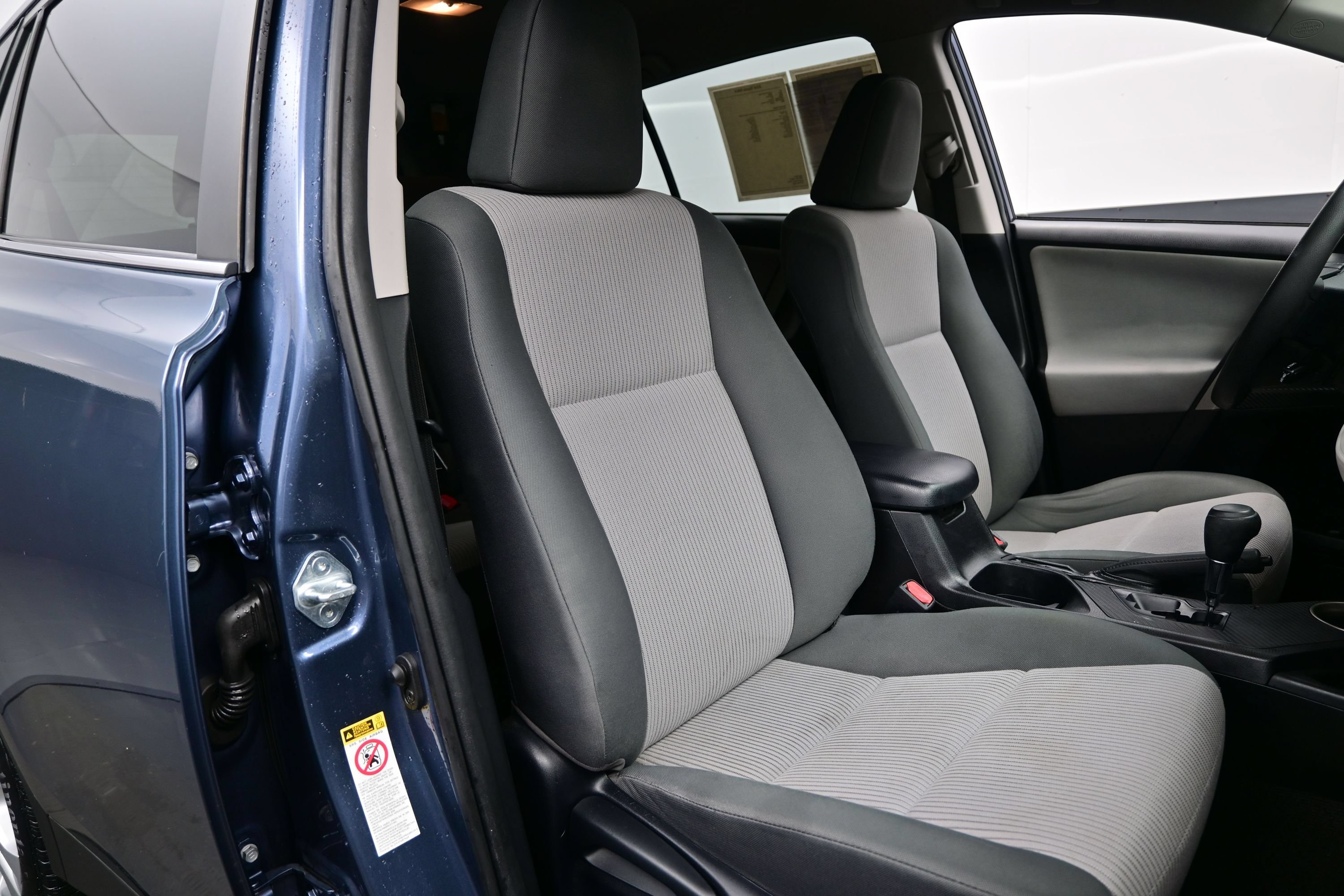 Used 2014 Toyota RAV4 LE FWD image 13
