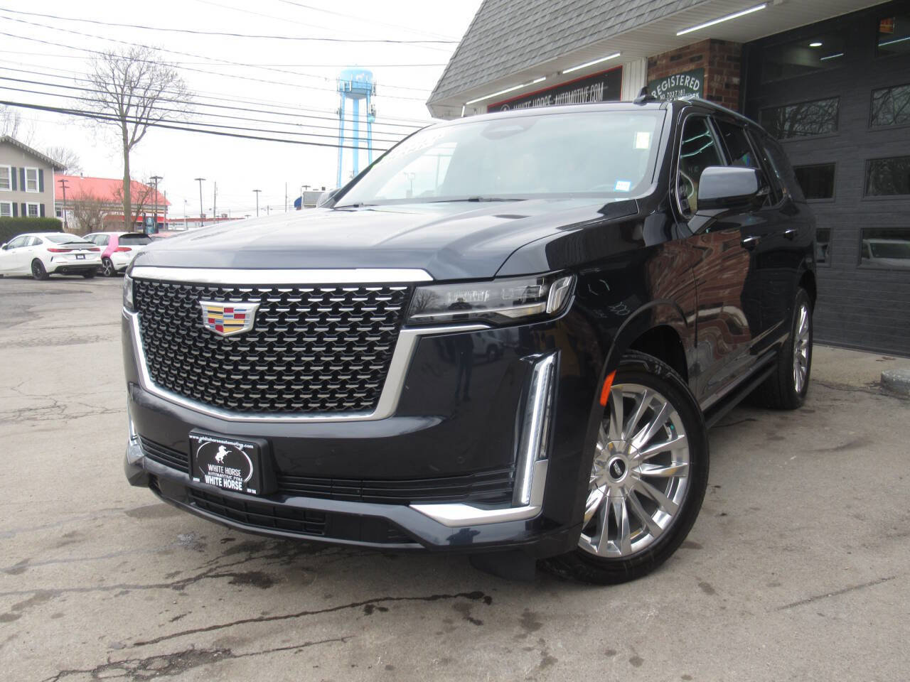 Used 2021 Cadillac Escalade Premium Luxury w/ Driver Assist Tech Package image 41