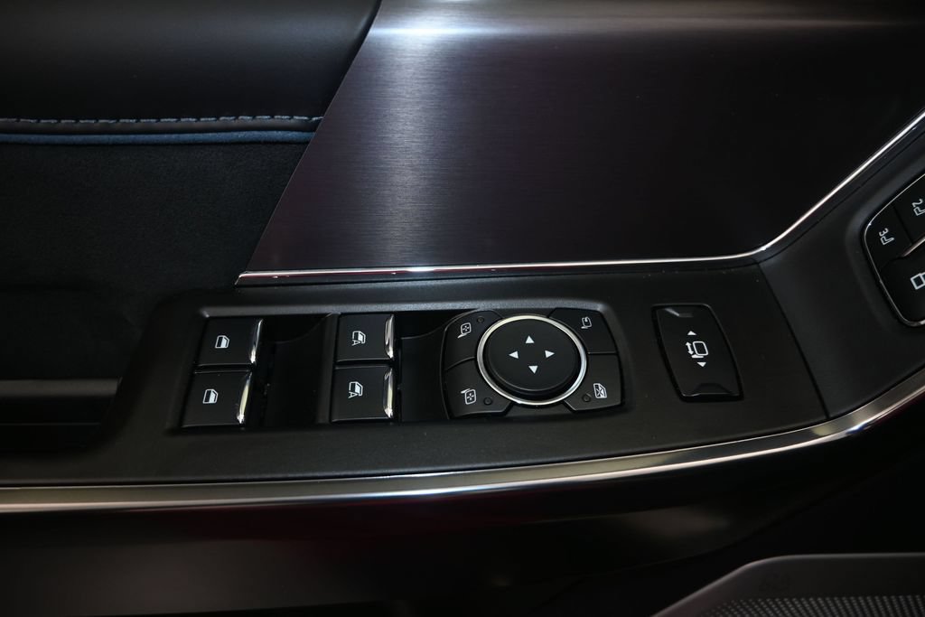 New 2026 Ford F350 Platinum AWD/4WD image 4