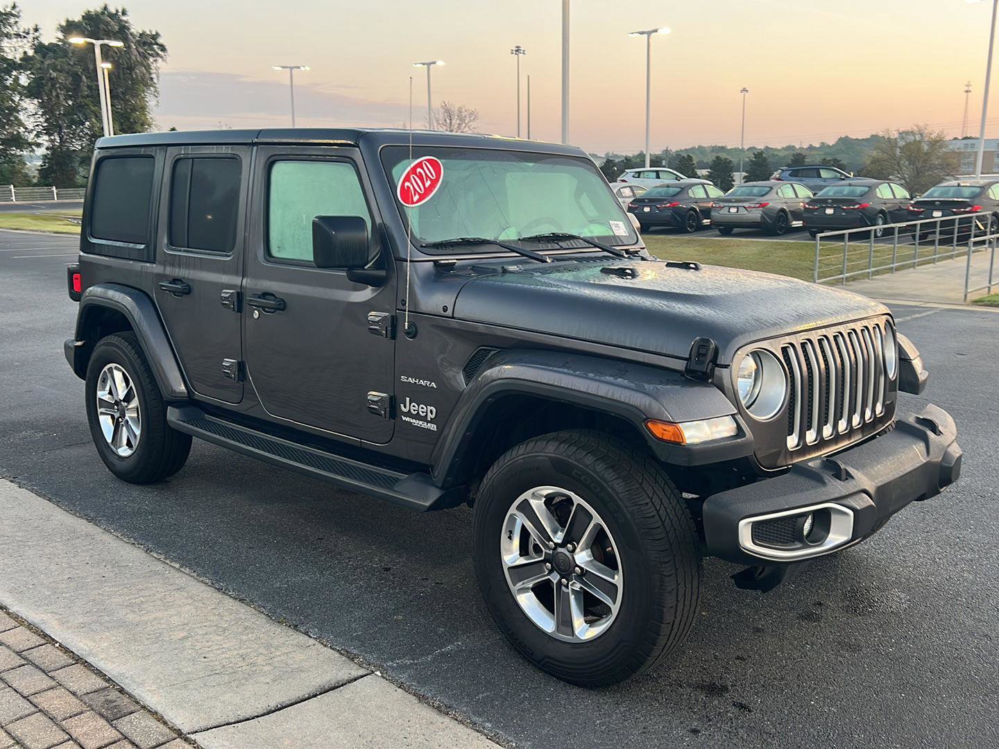 Used 2020 Jeep Wrangler Unlimited Sahara image 8