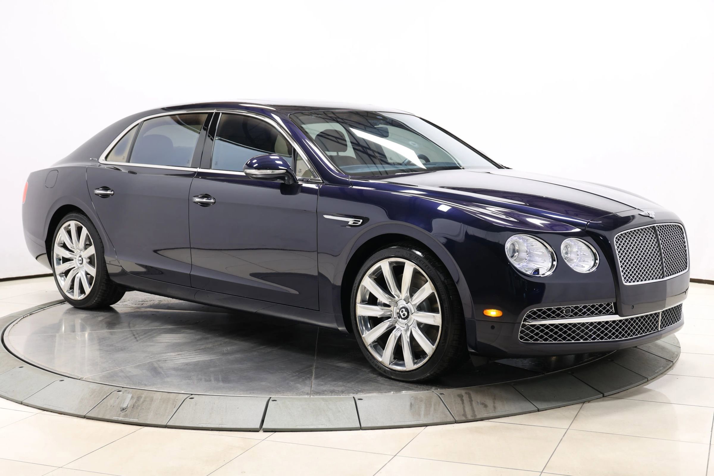 Used 2014 Bentley Flying Spur W12 image 93
