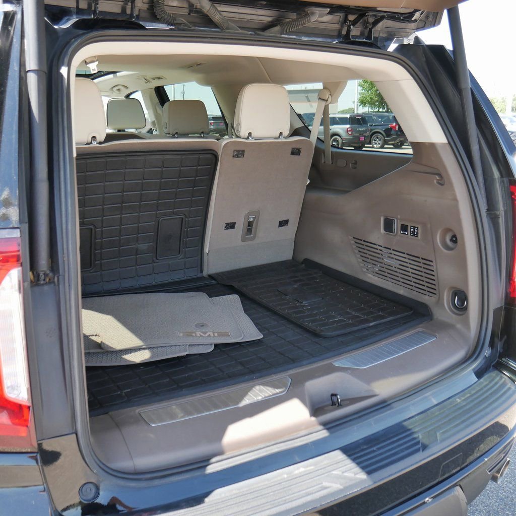 Used 2023 GMC Yukon XL Denali image 23