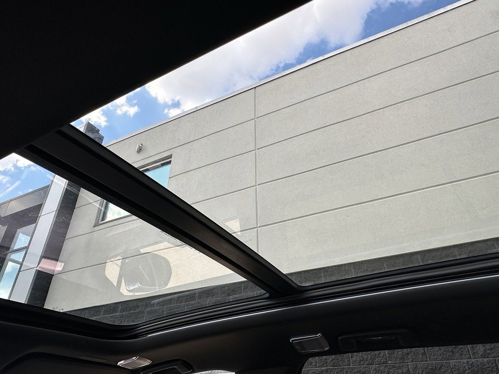 New 2026 Cadillac Vistiq Sport image 9