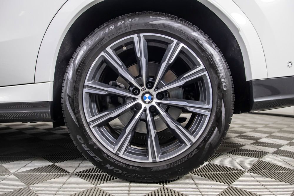 Used 2024 BMW X6 xDrive40i w/ Parking Assistance Package image 45