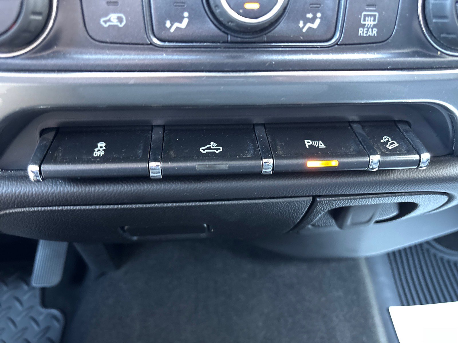 Used 2017 Chevrolet Silverado 1500 LT w/ Midnight Edition image 38