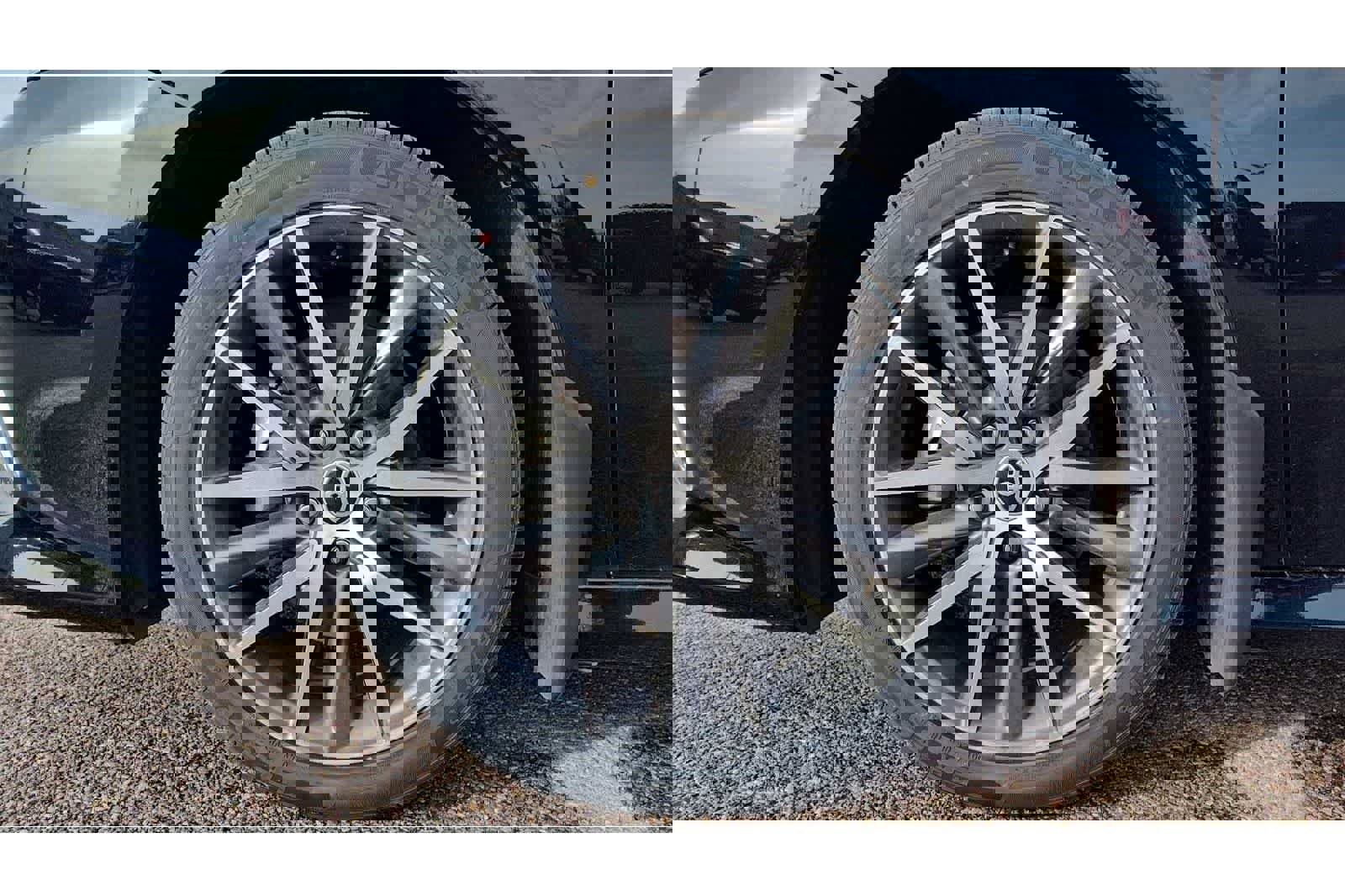 Used 2024 Toyota Camry XLE w/ Cold Weather Package image 9