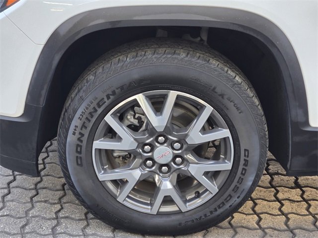 Used 2023 GMC Acadia SLE image 11