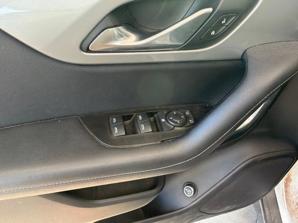 Used 2019 Chevrolet Blazer LT FWD image 10