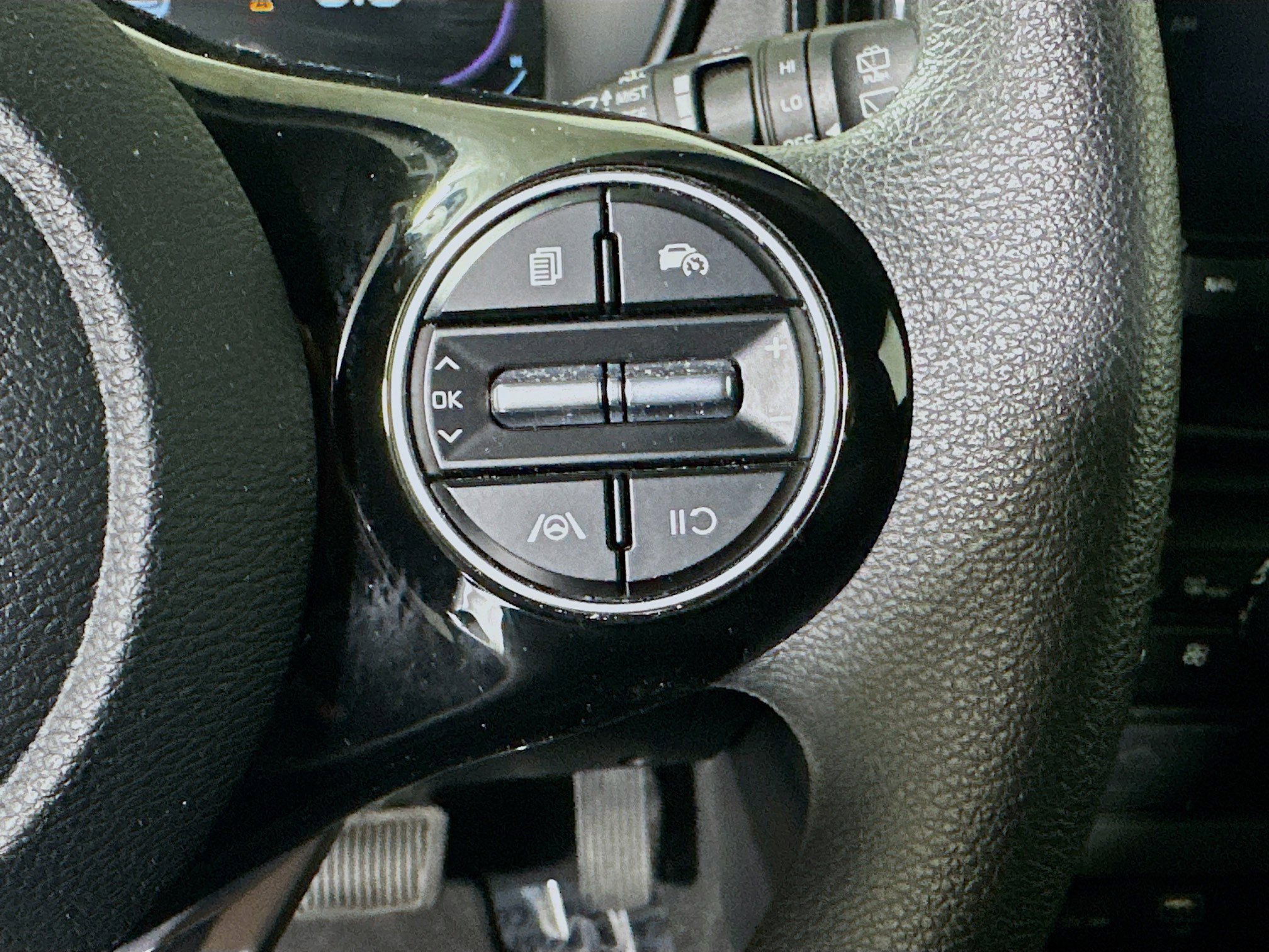 Used 2023 Kia Soul S FWD image 17