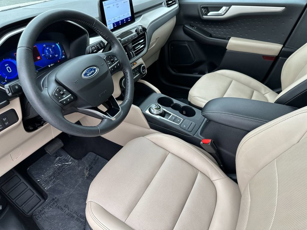 Certified 2020 Ford Escape SE Sport FWD image 9