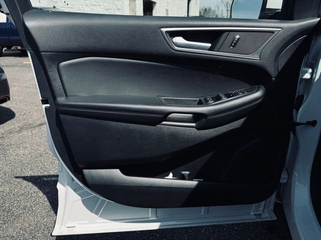 Used 2023 Ford Edge SEL w/ Convenience Package image 15