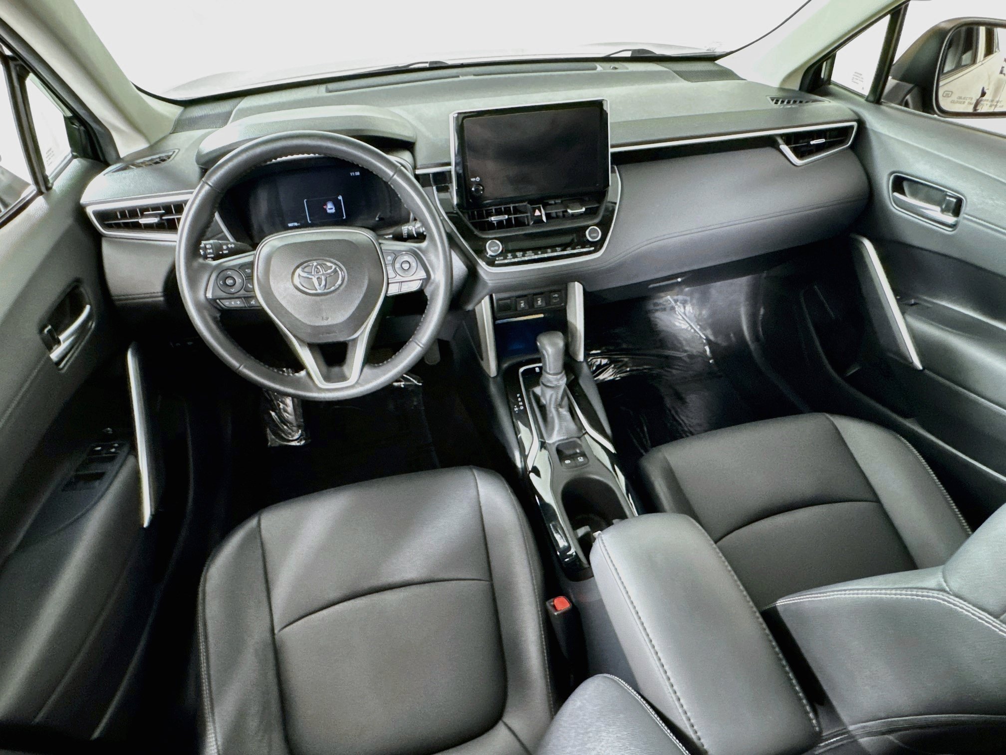 Certified 2023 Toyota Corolla Cross XLE w/ Convenience Package AWD/4WD image 20