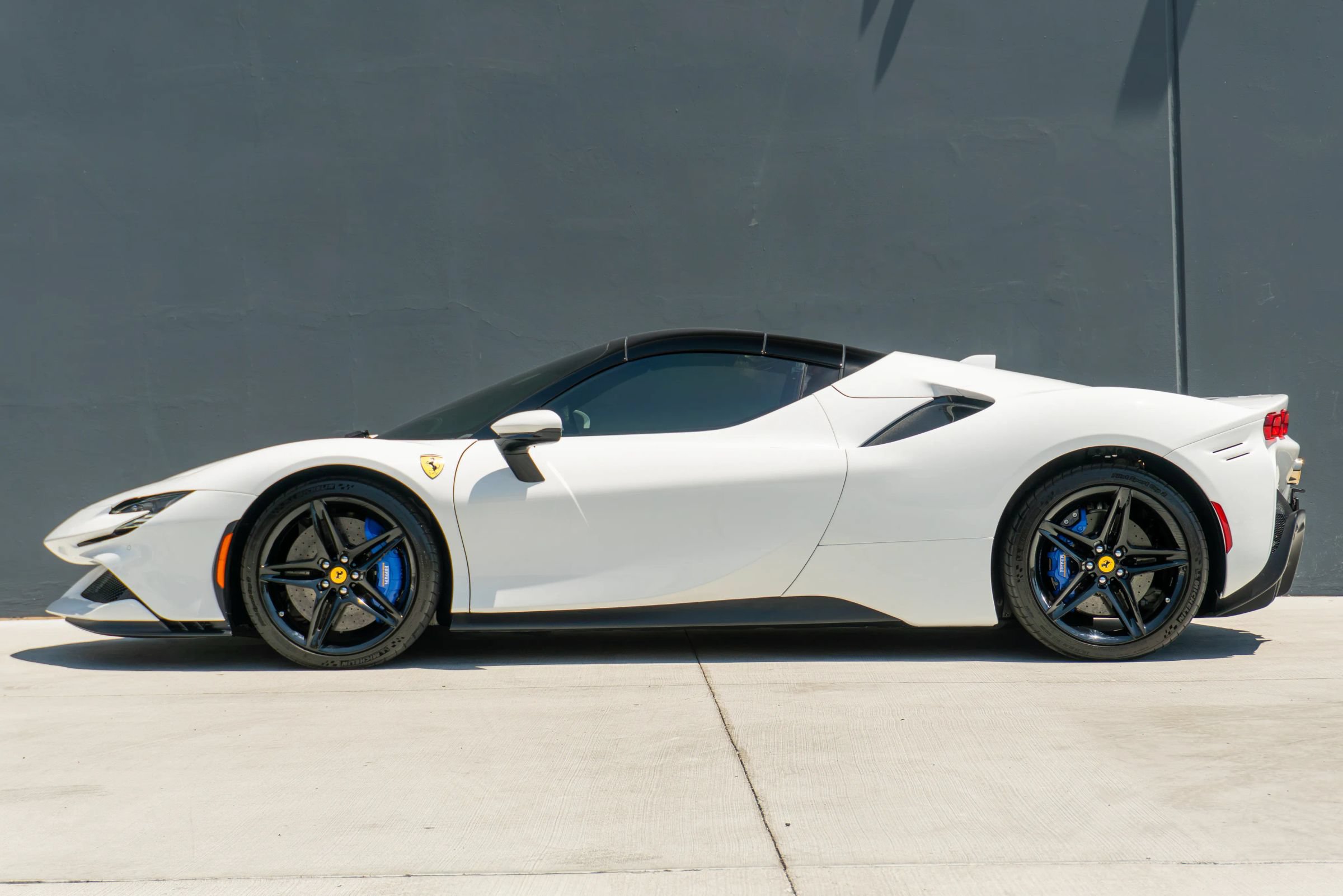 Used 2025 Ferrari SF90 Spider AWD/4WD image 2