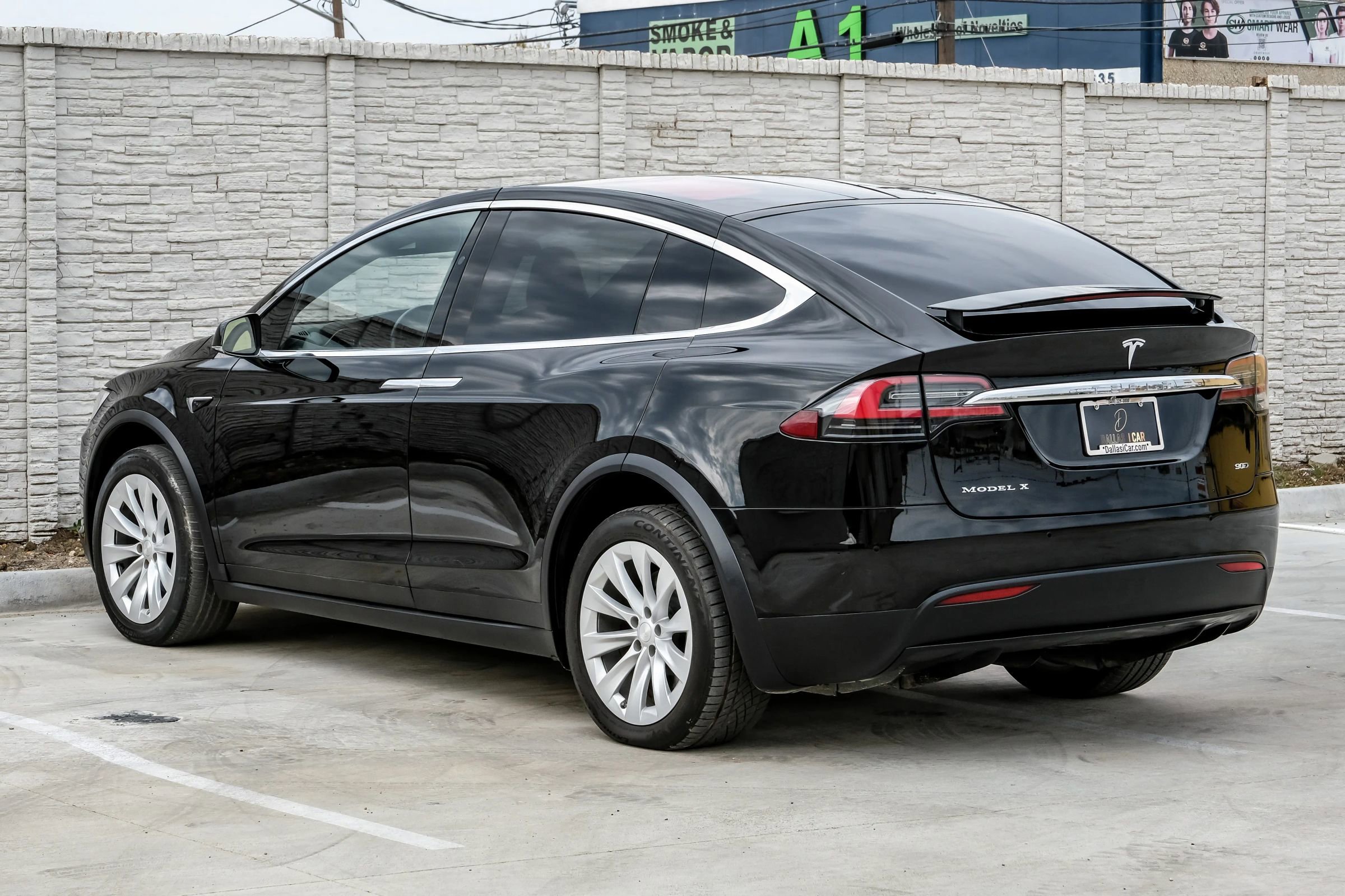 Used 2017 Tesla Model X 90D image 13