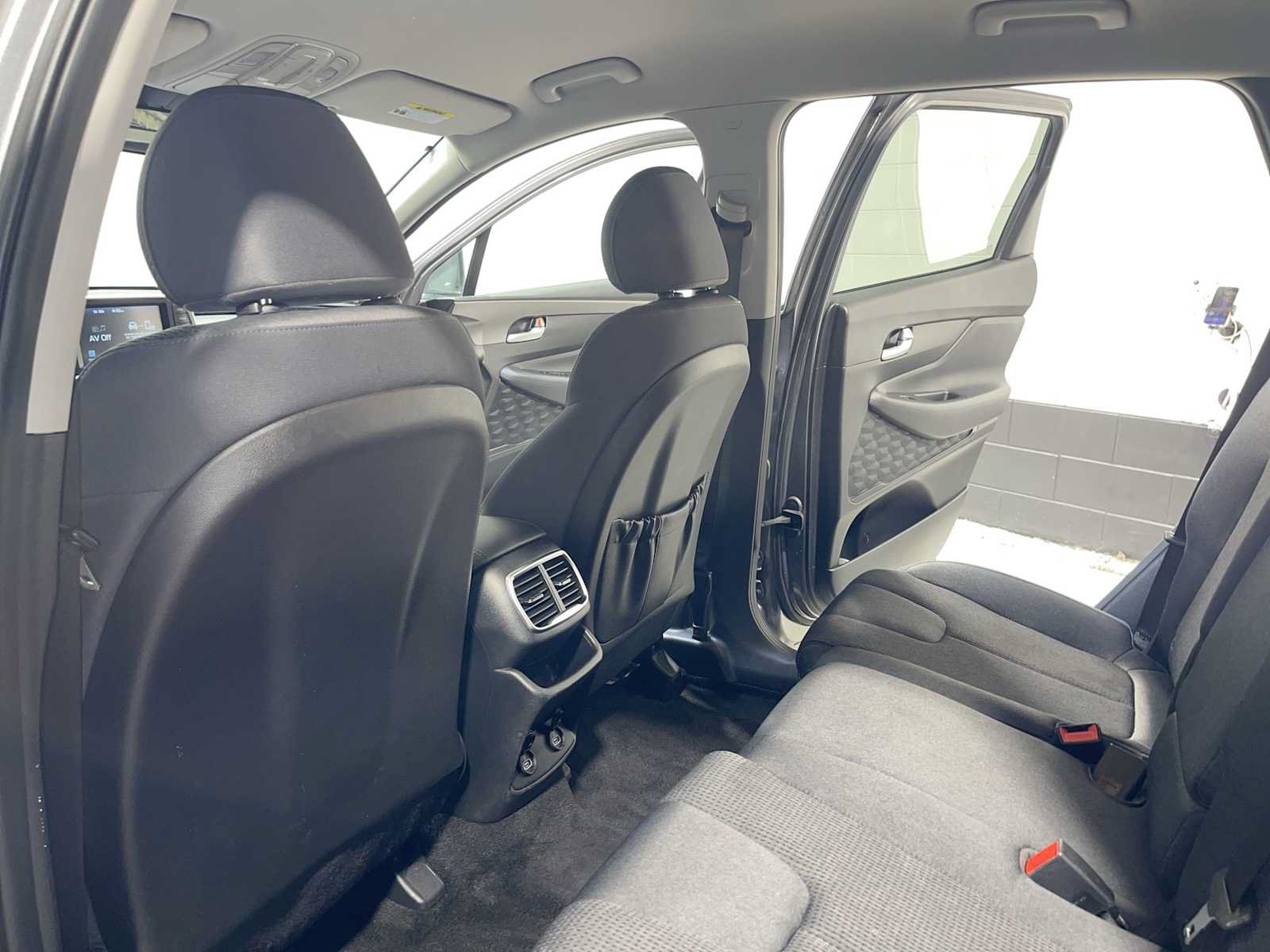 Used 2019 Hyundai Santa Fe SE AWD/4WD image 12
