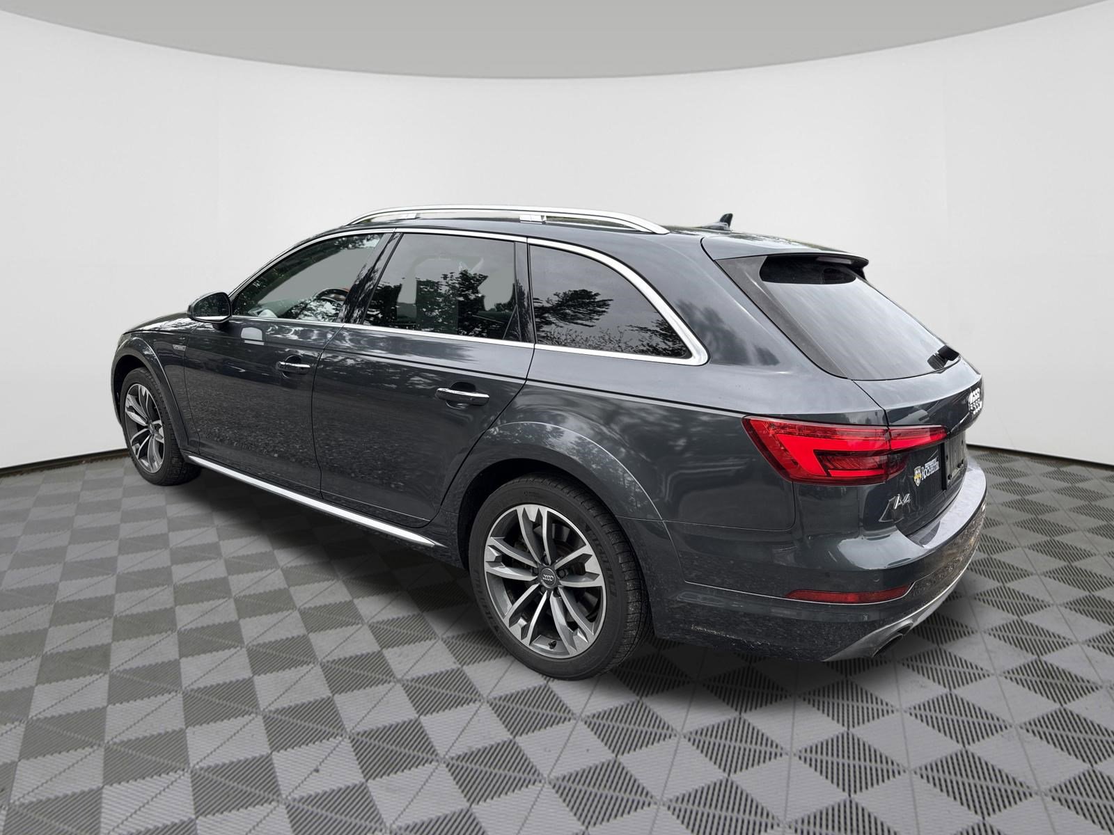 Used 2017 Audi A4 2.0T allroad Prestige AWD/4WD image 5