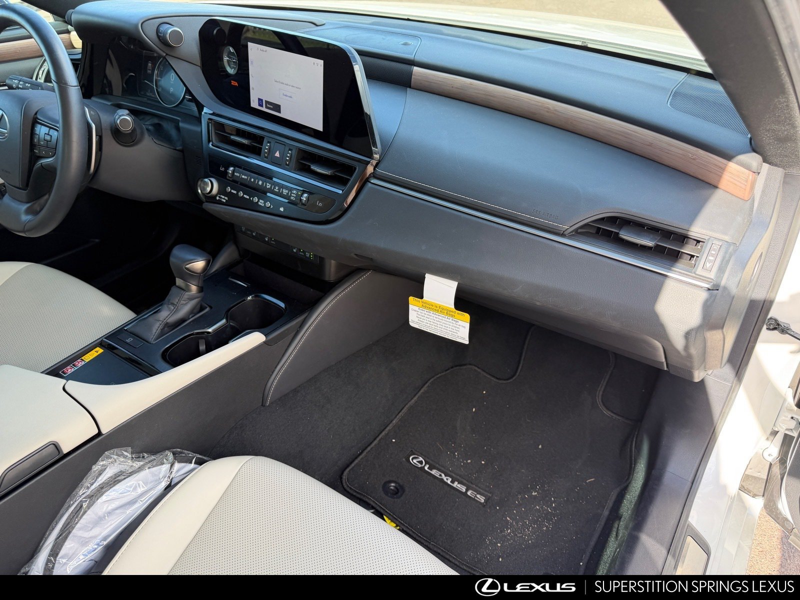 Certified 2025 Lexus ES 350 w/ Premium Package FWD image 21