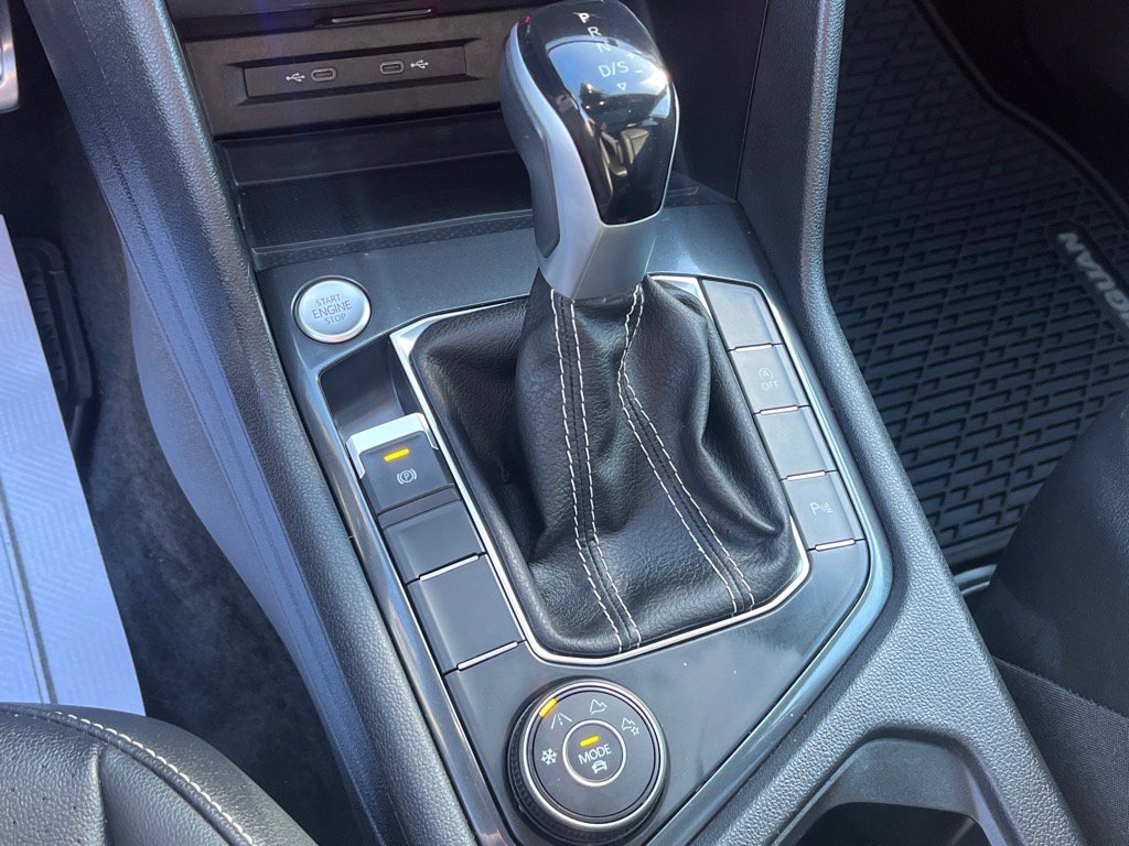 Used 2024 Volkswagen Tiguan SE R-Line image 14