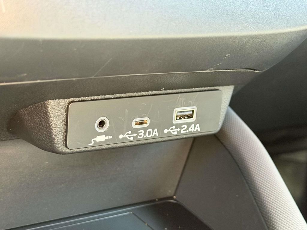 Used 2025 Subaru Forester Sport image 31