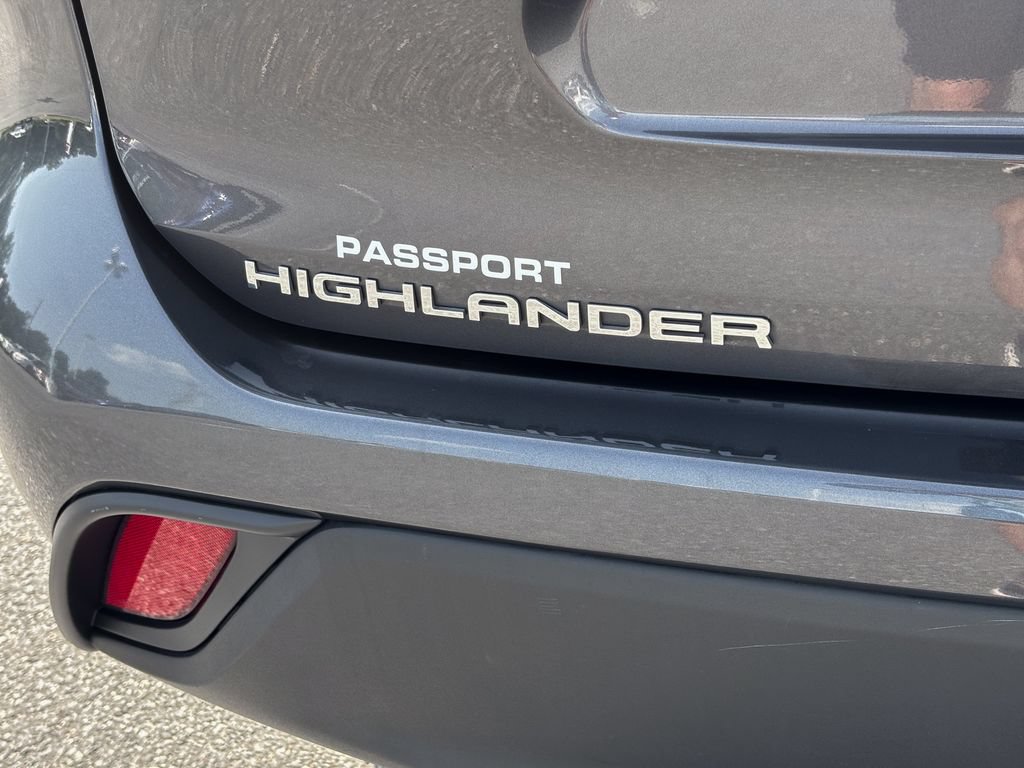Certified 2024 Toyota Highlander XLE FWD image 14