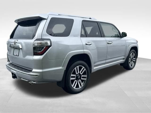 Used 2018 Toyota 4Runner Limited AWD/4WD image 5