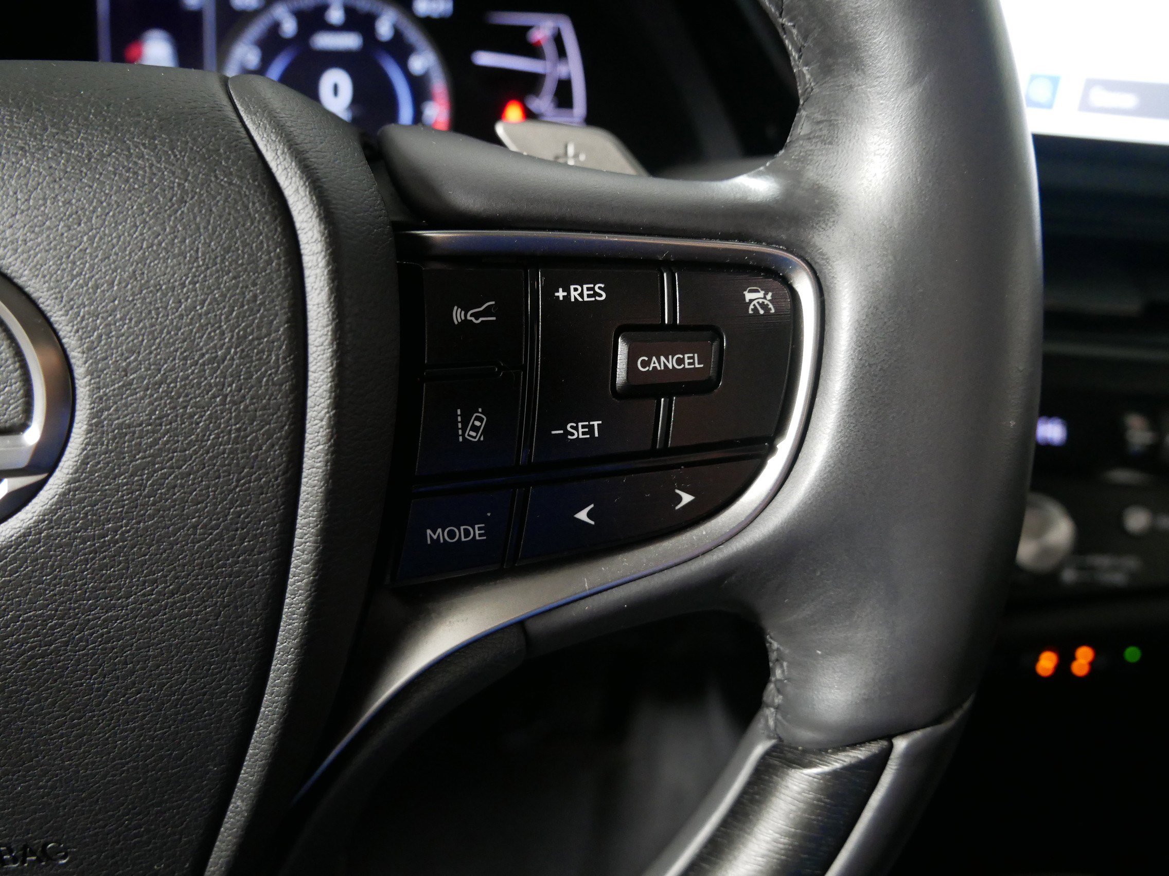 Used 2023 Lexus ES 350 Ultra Luxury w/ Accessory Package (Z1) image 28