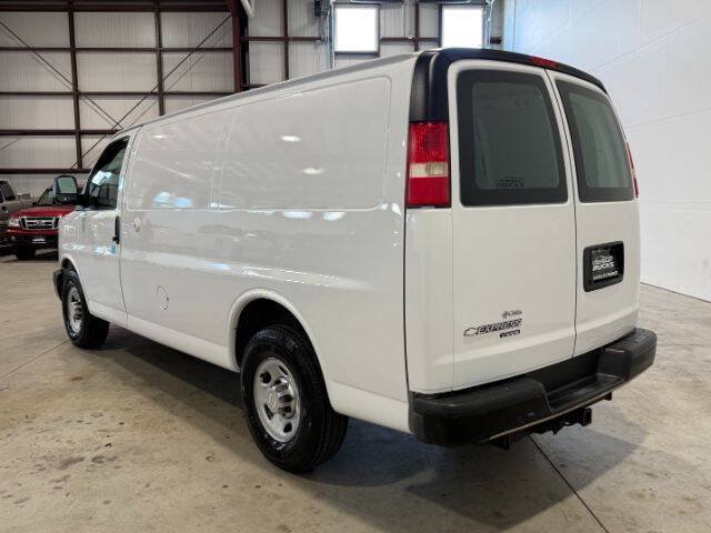 Used 2012 Chevrolet Express 2500 w/ Cold Climate Package RWD image 10
