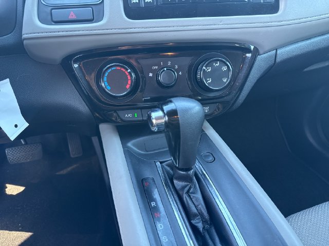 Used 2017 Honda HR-V LX image 17