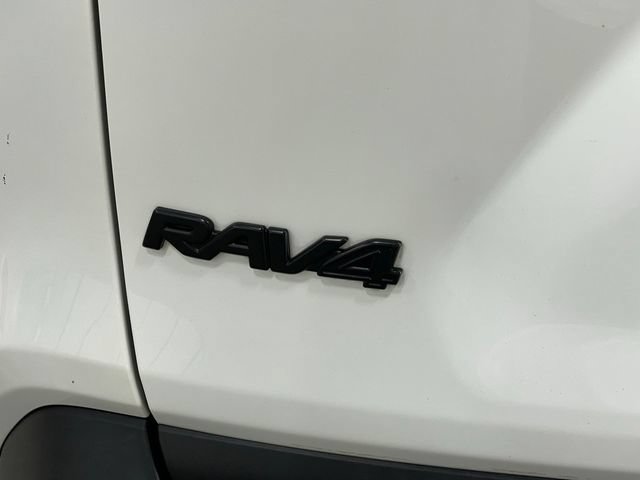Used 2019 Toyota RAV4 XLE AWD/4WD image 39