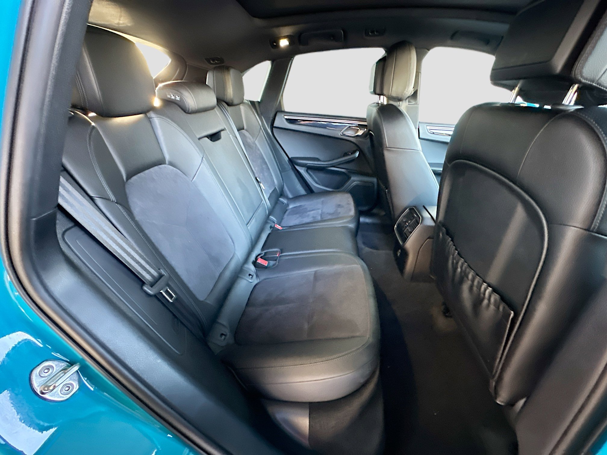 Used 2021 Porsche Macan S image 28