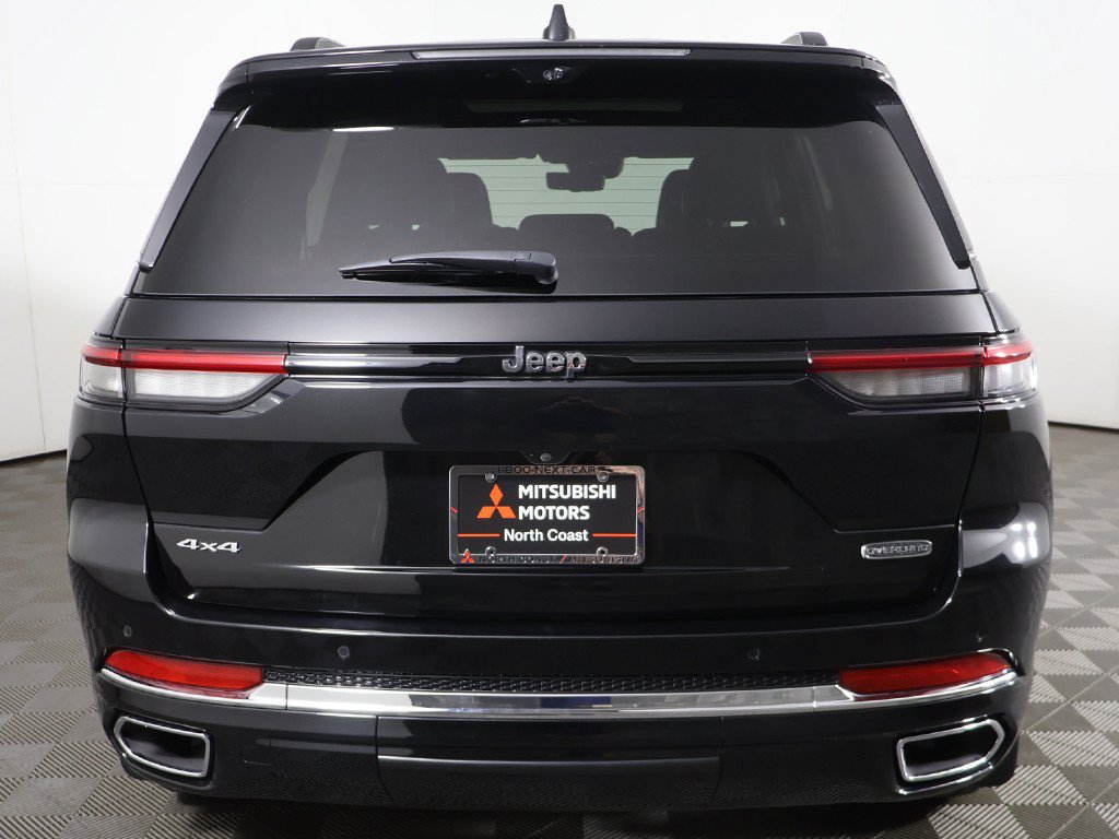 Used 2023 Jeep Grand Cherokee Overland w/ Adv Protech Group III AWD/4WD image 17