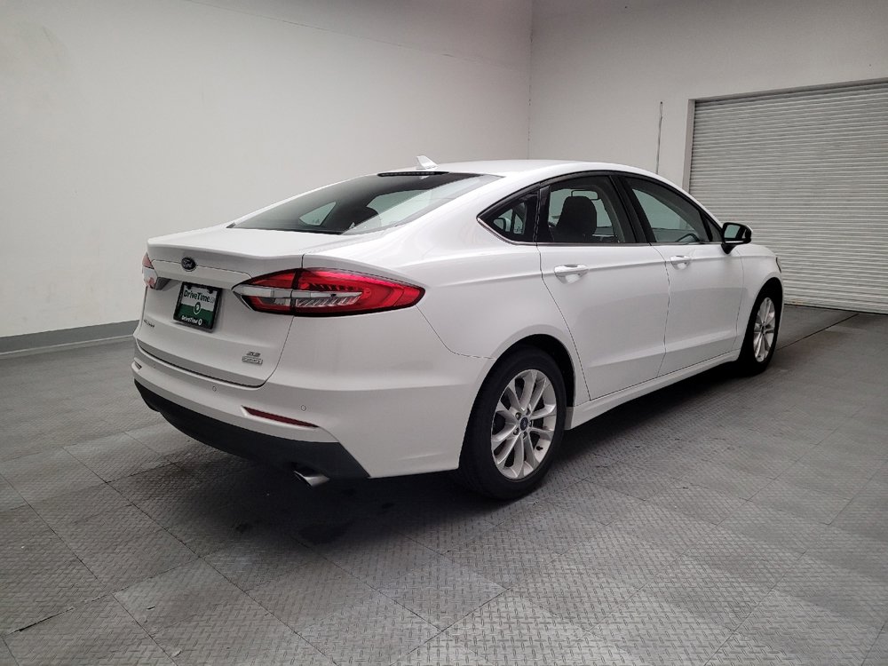 Used 2019 Ford Fusion SE image 9