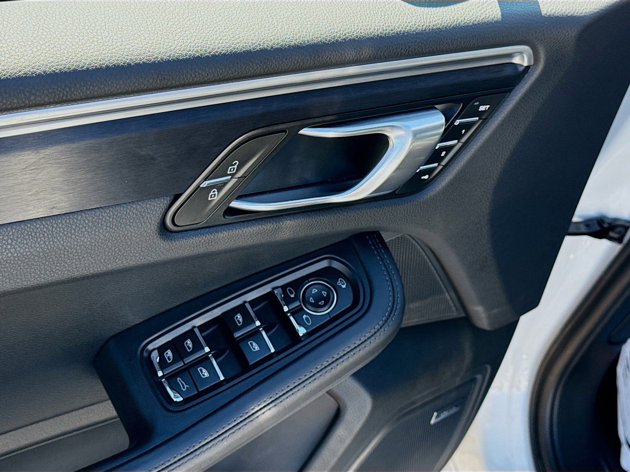 Used 2024 Porsche Macan GTS image 23