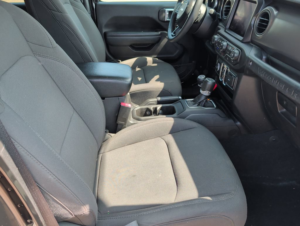 Used 2023 Jeep Wrangler Unlimited w/ Cold Weather Group AWD/4WD image 13