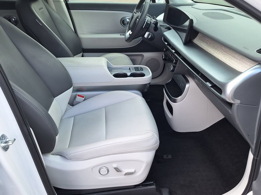 Certified 2026 Hyundai Ioniq 9 SEL AWD/4WD image 29