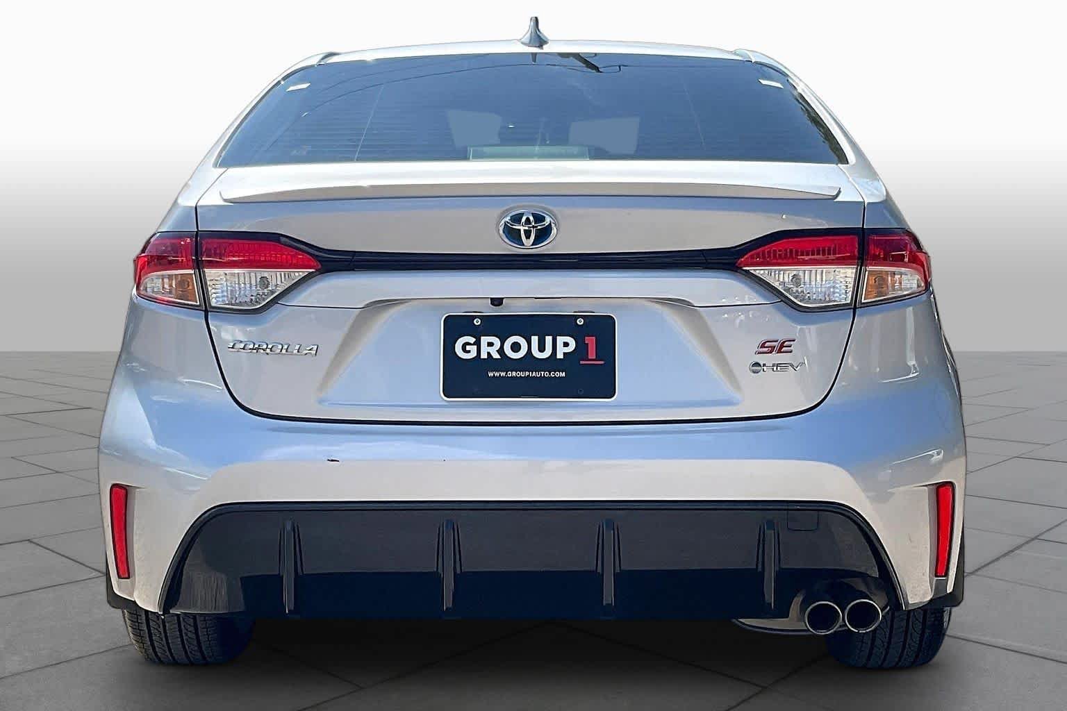 Used 2025 Toyota Corolla SE FWD image 5