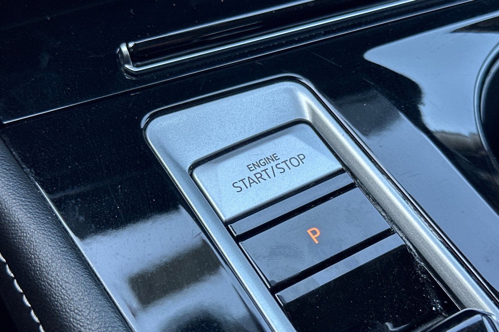 Certified 2024 Volkswagen Atlas SE image 23