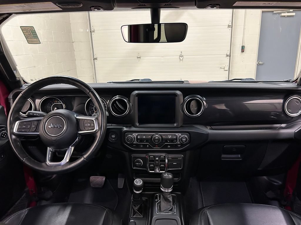 Used 2022 Jeep Wrangler Unlimited Sahara AWD/4WD image 18