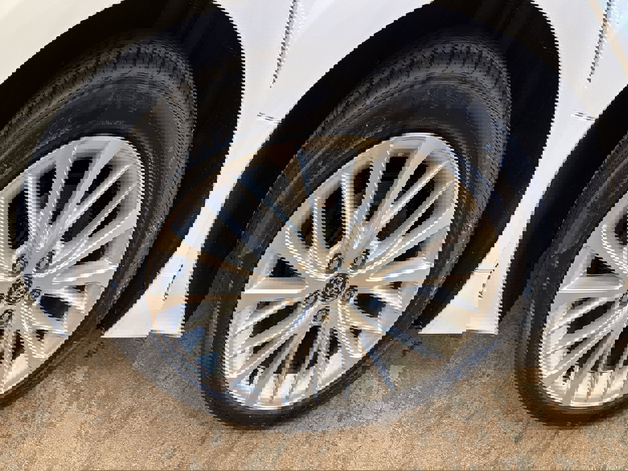 Used 2020 Toyota Camry XLE image 12